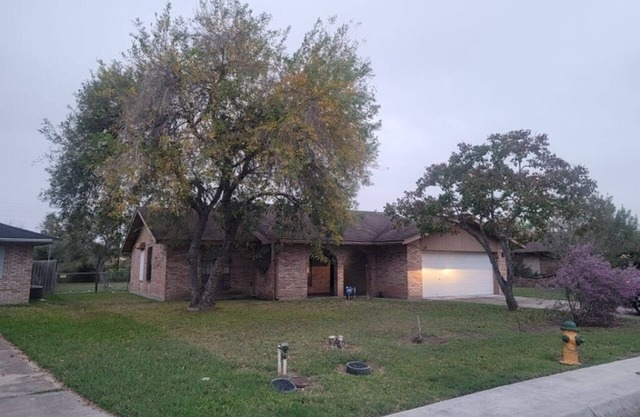 Cozy Quiet House in the heart of Brownsville