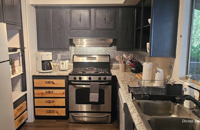 Cozy Ranch Mountain Getaway Close to Lakes & Pet friendly!