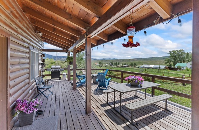 Cozy Ranch Cabin just outside Yampa -monthly stays