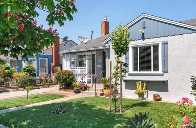 Cozy Ranch-Style House w/Zen Garden