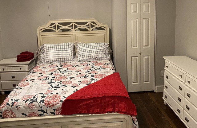 Cozy Red Room (In Springfield)