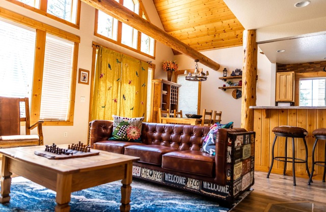 Cozy renovated Running Y Chalet w Deck, Grill, Hot tub & Resort amenities.