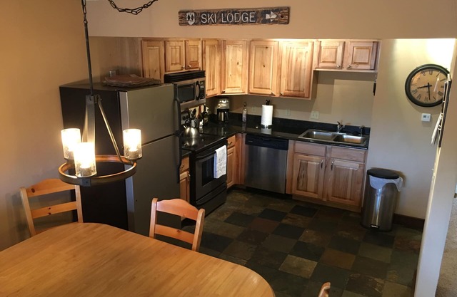 Neu renoviert - 2bd / 2ba Condo (6 Personen)