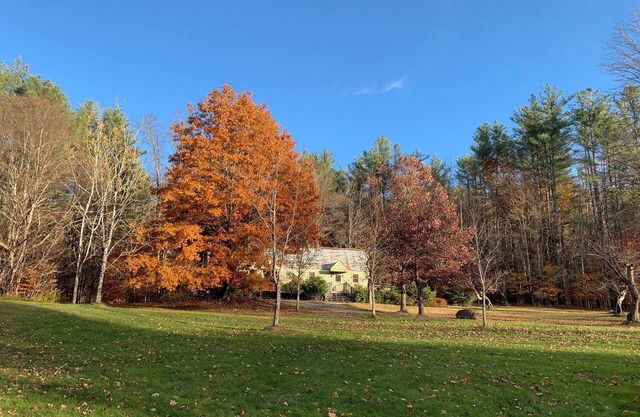Cozy Retreat in the Berkshires - Prue Berry Room in Orchard Guest House