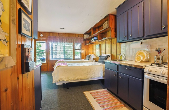 Cozy Retreat on South Turtle Lake Updated