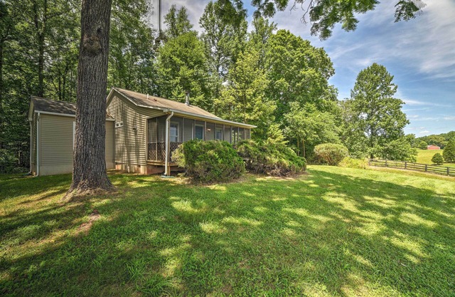 NEW-Rixeyville Cottage mit Deck & Übernachtungsmöglichkeit