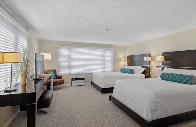 Cozy Room by Beach | 2 Beds + Deck Access