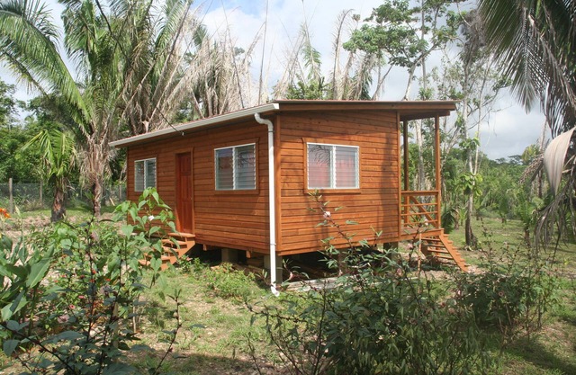 Gemütliches Zimmer in wunderschönem Garten mit Klimaanlage, Pool - in der Nähe von Geldautomaten, CARACOL ...