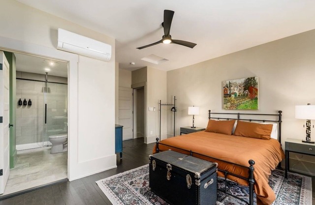 Cozy Room in Downtown Somerset with Spa Amenities