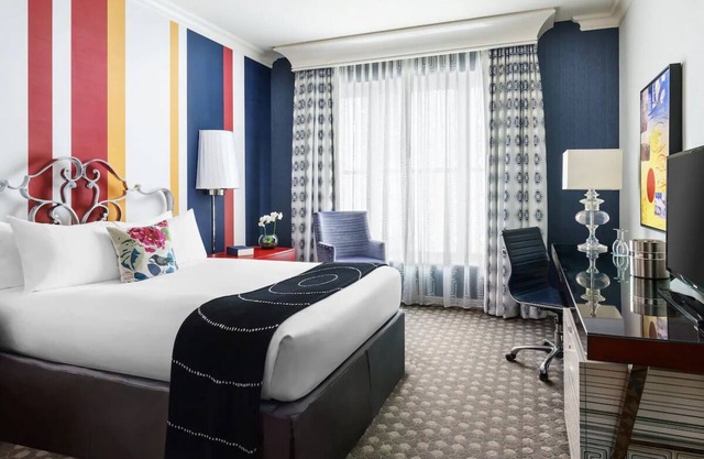 Cozy Room in SF Downtown near Union Square – Modern Amenities & Italian Cuisine