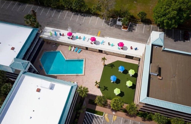 Cozy Room with 2 DBL Beds & Amazing Amenities Near Theme Parks