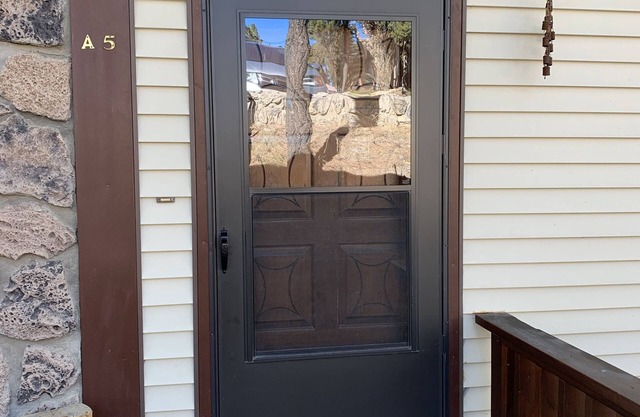 Cozy Ruidoso Home With A View/ Convenient Location