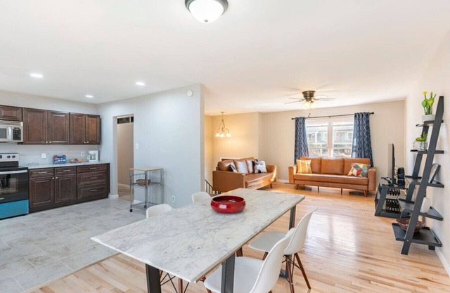 Cozy & Safe - 6 beds - mins from shopping &stores