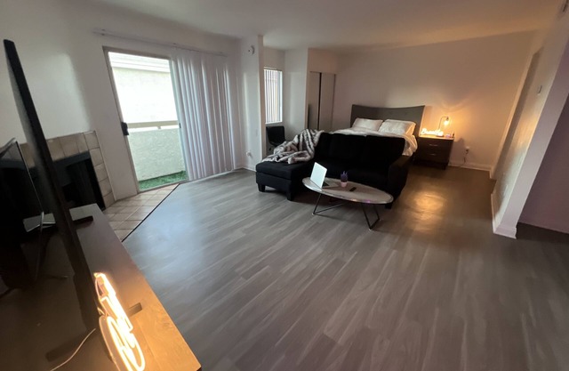 Cozy Sanctuary in LA / Sherman Oaks