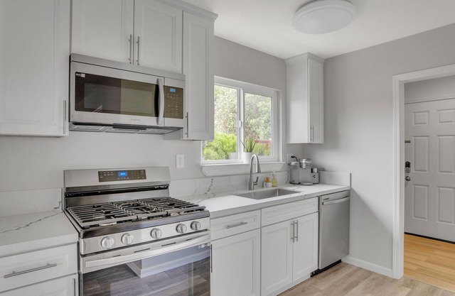 Cozy, Single Bedroom, Detached Guest House
