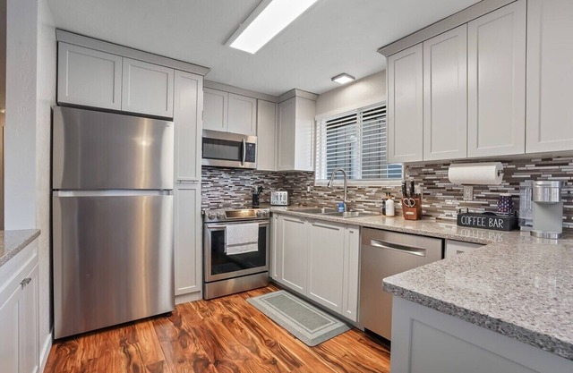 Cozy Single Level Boise Home- dogs welcome!