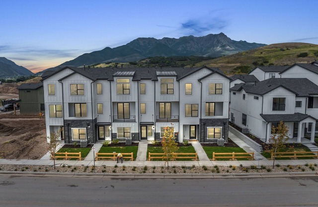 Cozy Ski Retreat Minutes From Snowbasin
