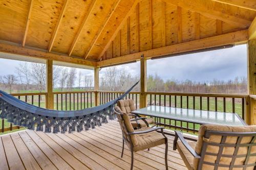 Cozy Solar-Powered Loft Walk to Lake Champlain!