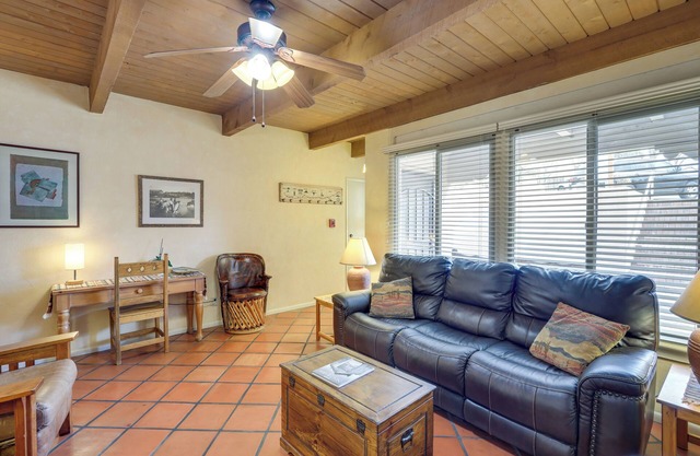 Cozy Southwest Style Santa Fe Condo!
