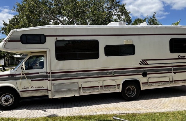 Cozy Space for a Short Getaway 20 mins from Ft. Lauderdale Beach