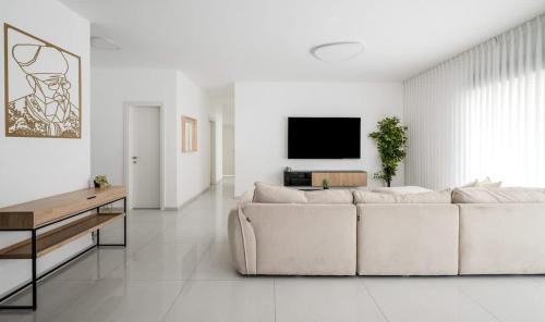 Cozy & spacious 4BR with jacuzzi