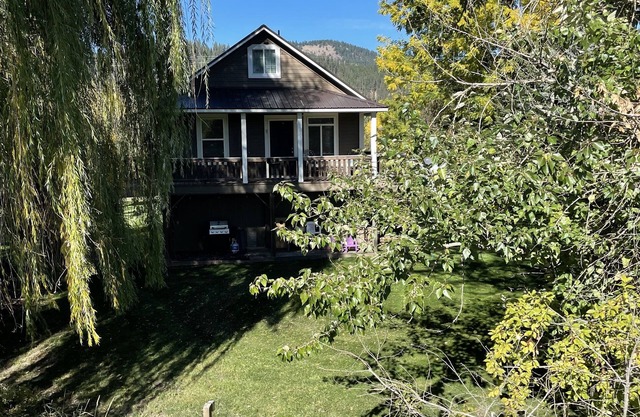 Cozy St. Maries House with Private Dock on St. Joe River!
