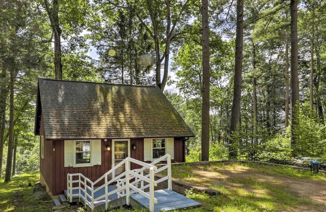 NEW! Cozy Stafford Cabin, Near Reservoir & Beach!