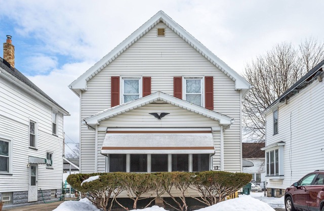 Cozy Stay at 3 bedroom 2 Bathrooms House