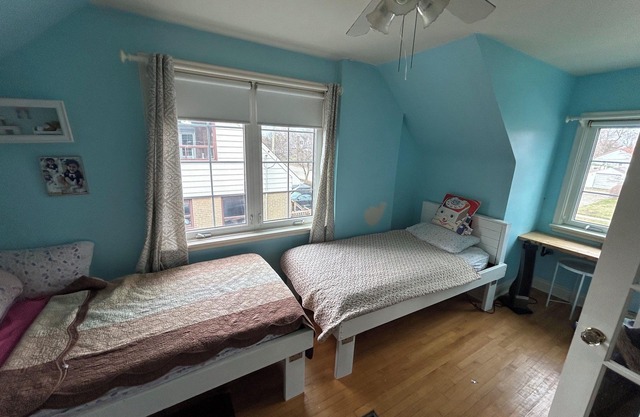 Cozy stay downtown Brampton close to airport