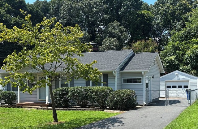 Cozy Stay Near DT w/Deck and Fenced Yard