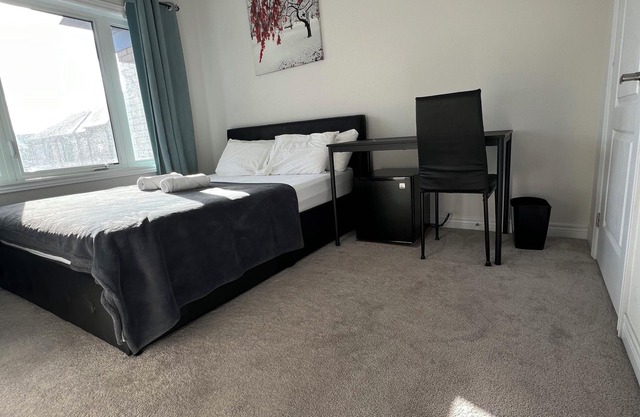 Cozy stay near Guelph's best