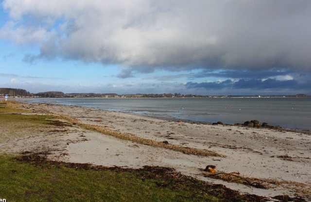 Cozy stone holiday home in the immediate vicinity of the beach