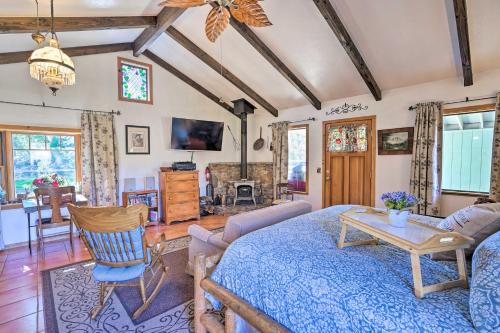 Cozy Story Book Barn Cottage with Scenic View