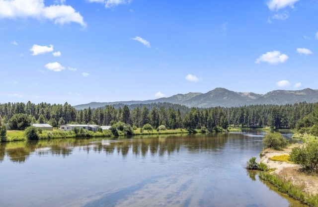 Cozy Studio for Weekend Getaway near Lake Cascade State Park