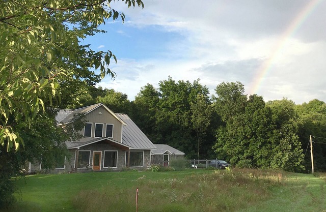 Cozy studio in a scenic hilltop location in charming Salem, NY