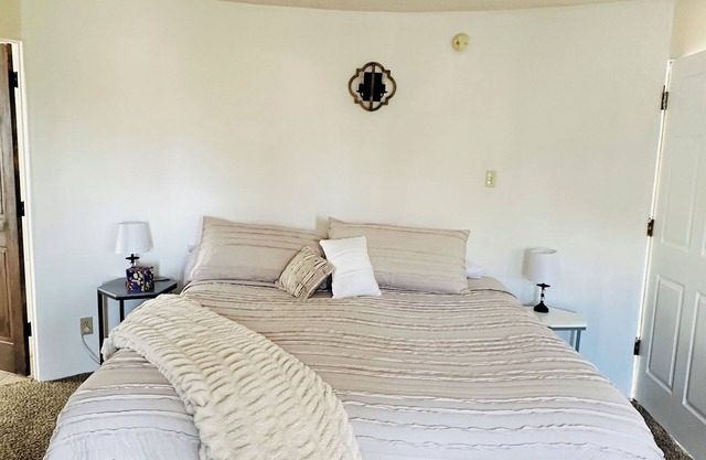 Cozy studio in charming Santa Fe