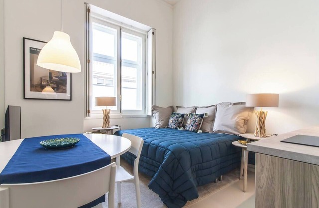 Cozy Studio in Chiado Central