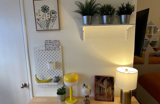 Cozy Studio in Holywood
