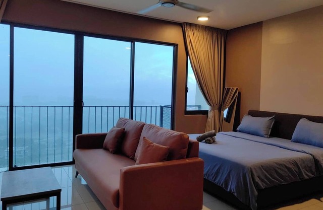 Cozy Studio in Shah Alam with Mountain View