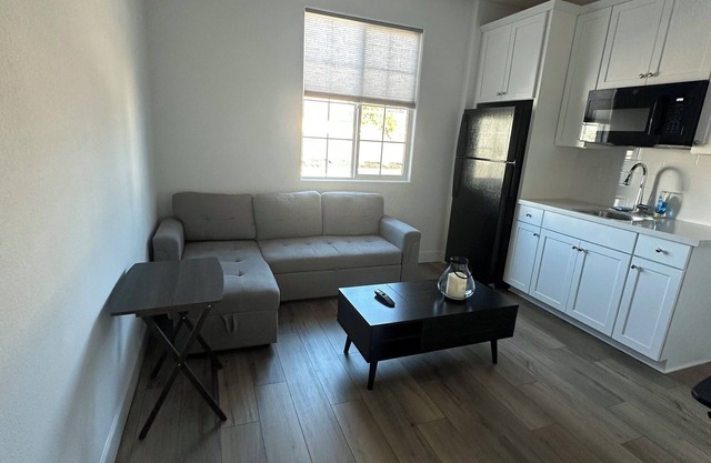 Cozy Studio Near The Lake