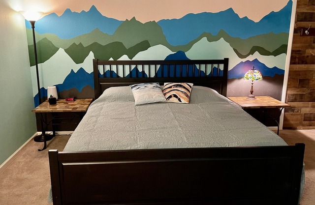 Cozy Studio on Blue Mountain