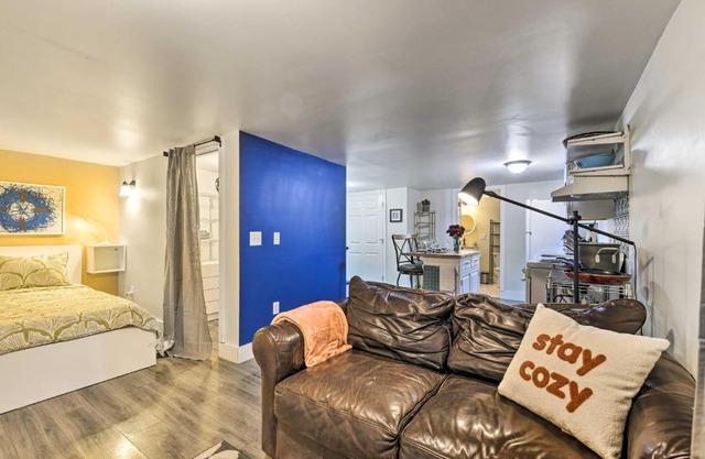 Cozy Studio Plus in Winooski with Home Gym!