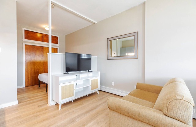 Cozy Studio w/Full Kitchen