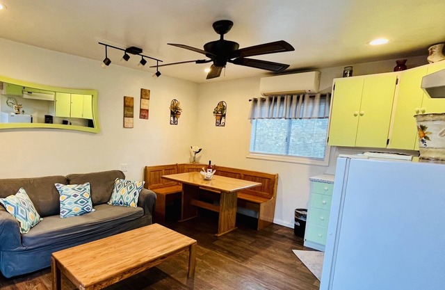 Cozy Studio with wifi & full kitchen