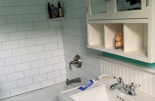 Cozy studio with WiFi and AC in welcoming Southold
