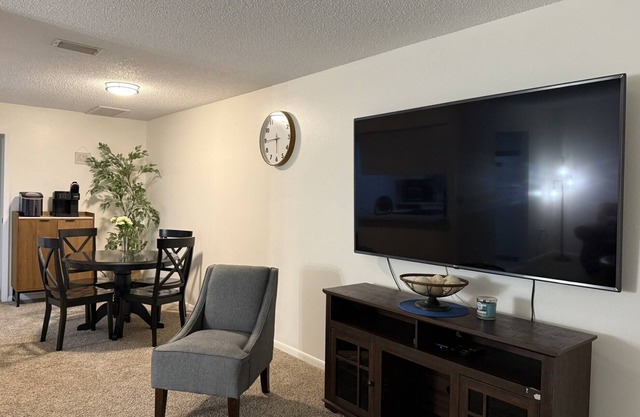 Cozy & Stylish 1-Bedroom Retreat in Sebring, FL