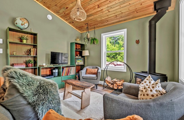 Cozy, stylish, and surrounded by nature; Sojourn Hideaway is the perfect getaway
