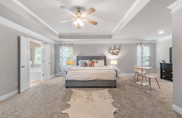 Cozy & Stylish Masterpiece Nestled between Lake lanier & Mall of Georgia