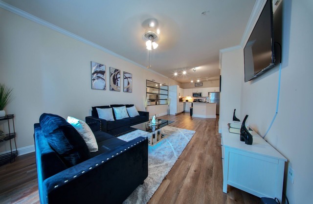 Cozy & Stylish Stay With Great Amenities