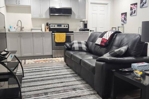 Cozy suite near Hospital, Stadium, Airport & RCMP